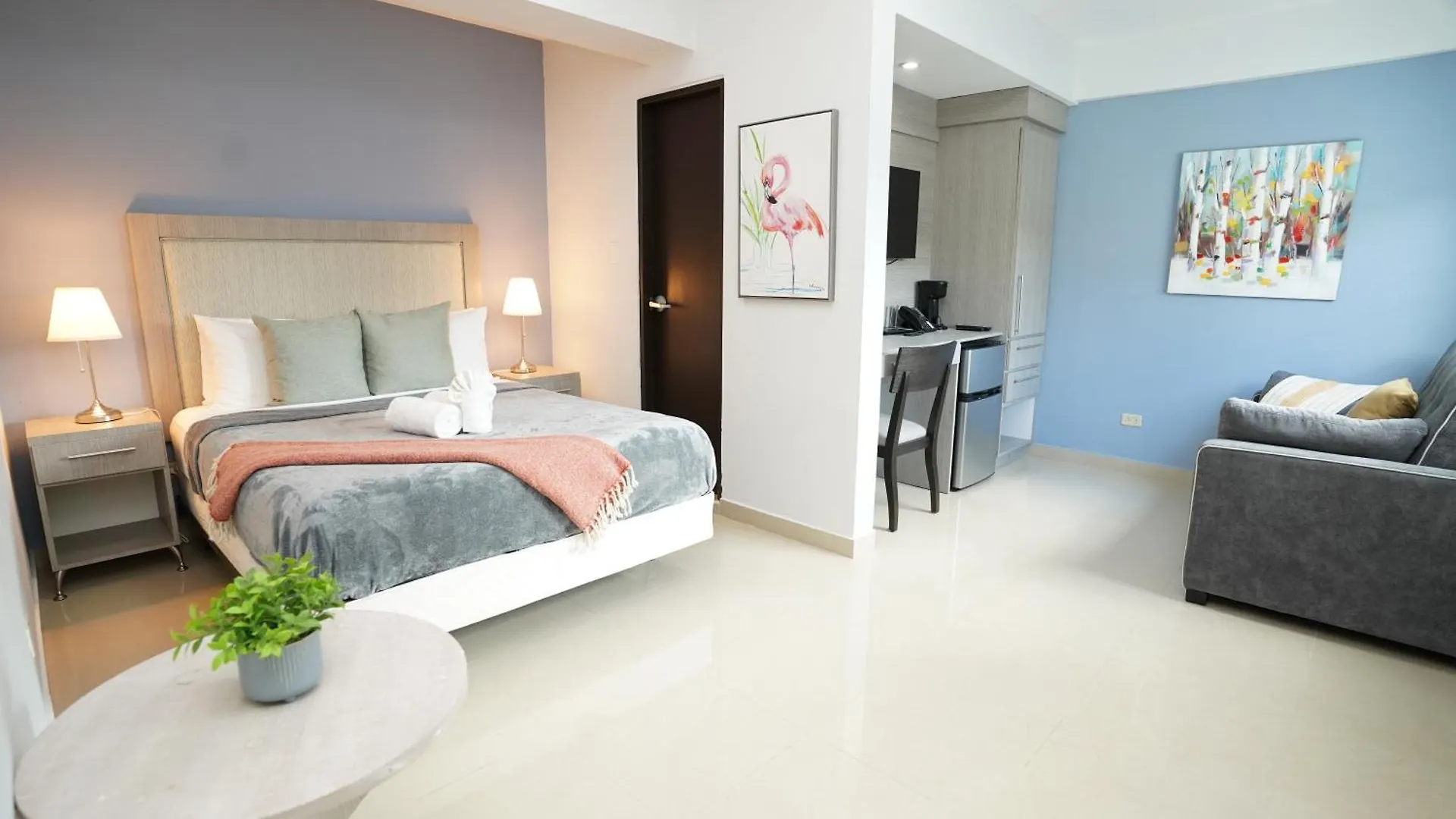La Placita Suites Hotel-Suite 206 location